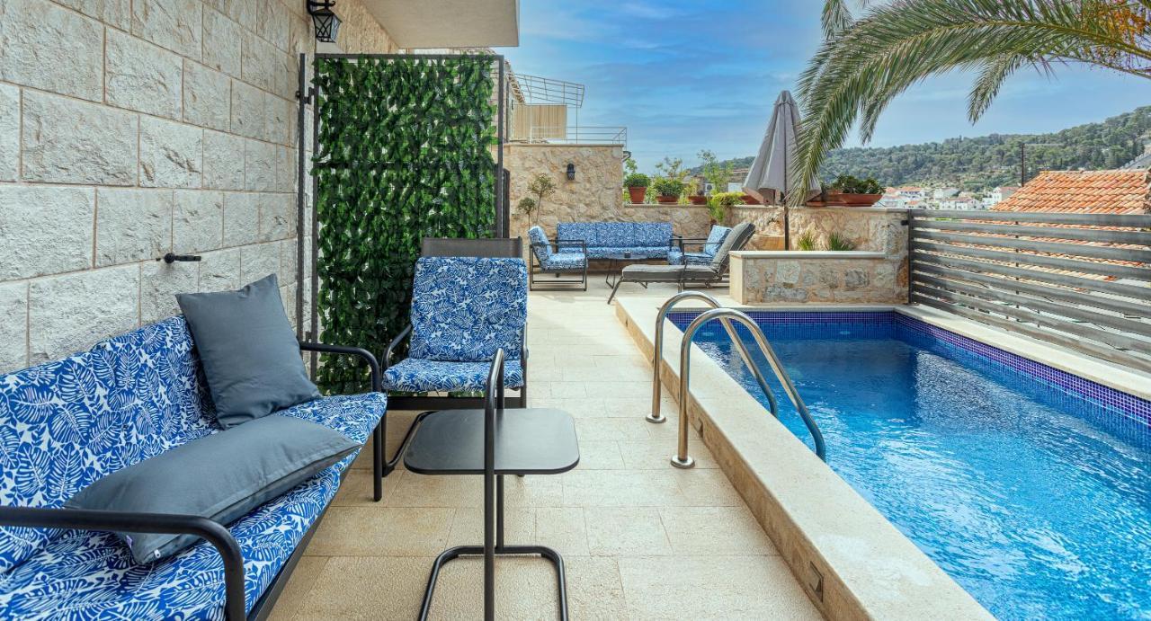 Villa Capitis In The Center- Luxury Apartment With Swimming Pool Хвар Екстериор снимка
